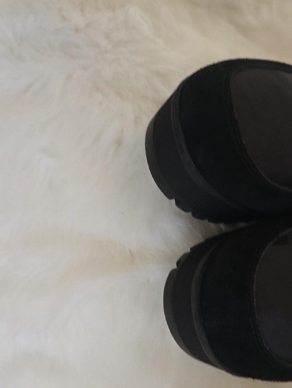 Steve Madden
​Model: Riland Platform Combat Boot - Picture 4 of 5